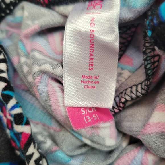 Capri Bundle!💕 5 pairs. Size small. - Picture 3 of 6